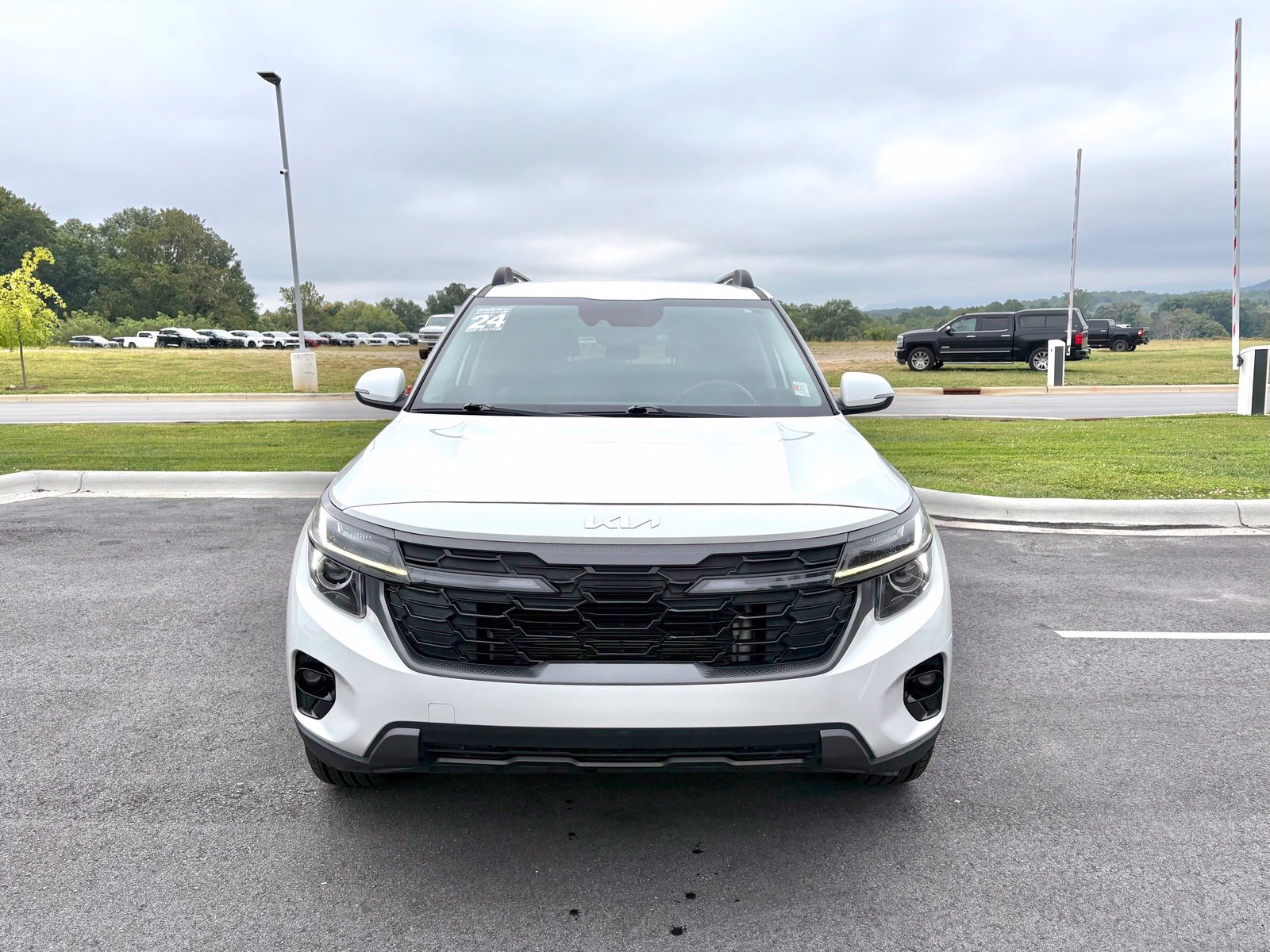 Used 2024 Kia Seltos X-Line SUV