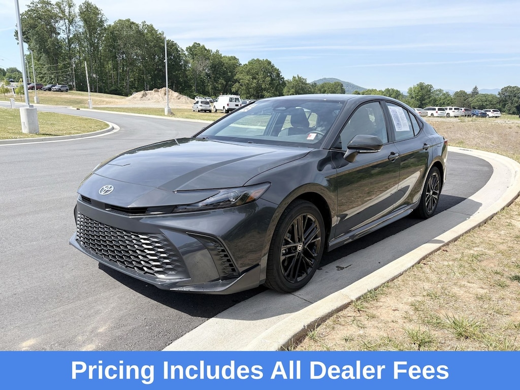 Used 2025 Toyota Camry SE Sedan