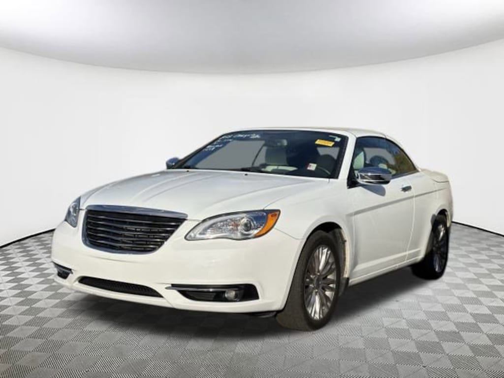 Used 2013 Chrysler 200 Limited Convertible