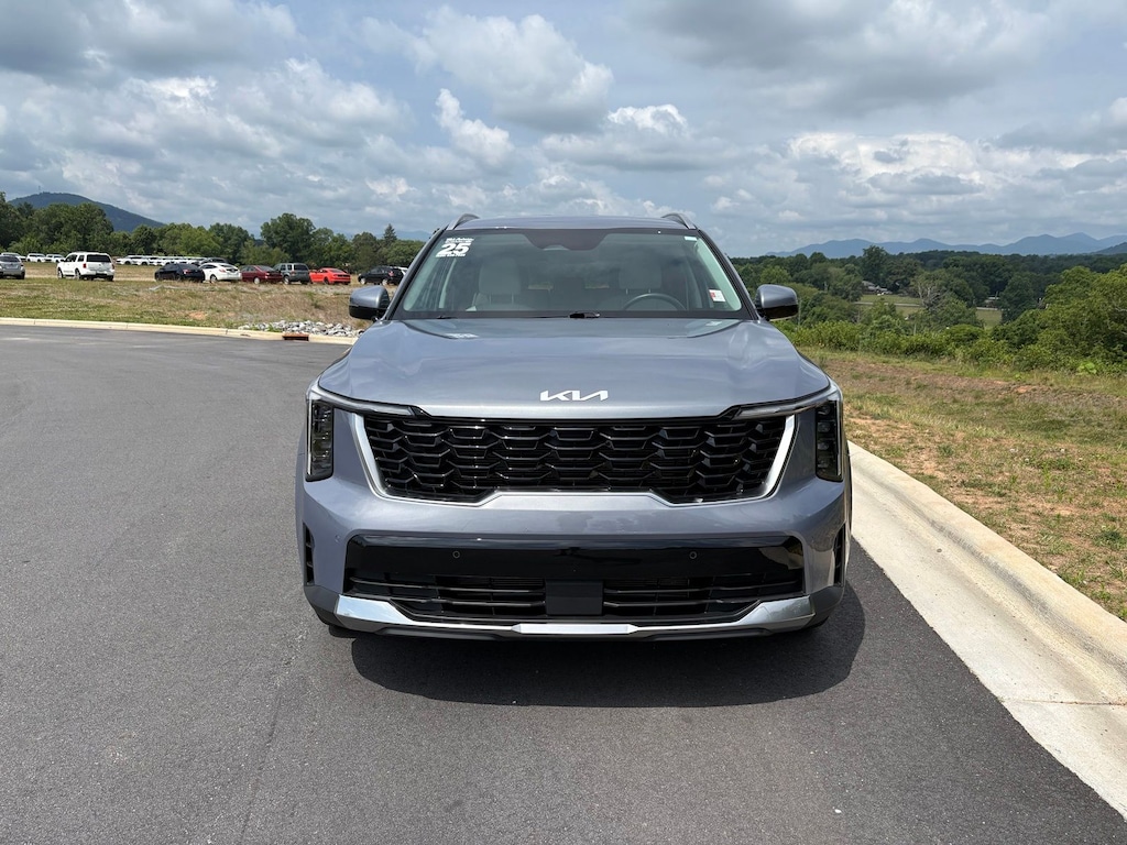 Used 2025 Kia Sorento S SUV