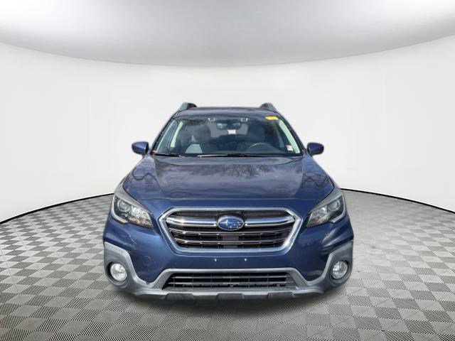 2019 Subaru Outback 2.5i Premium photo 2