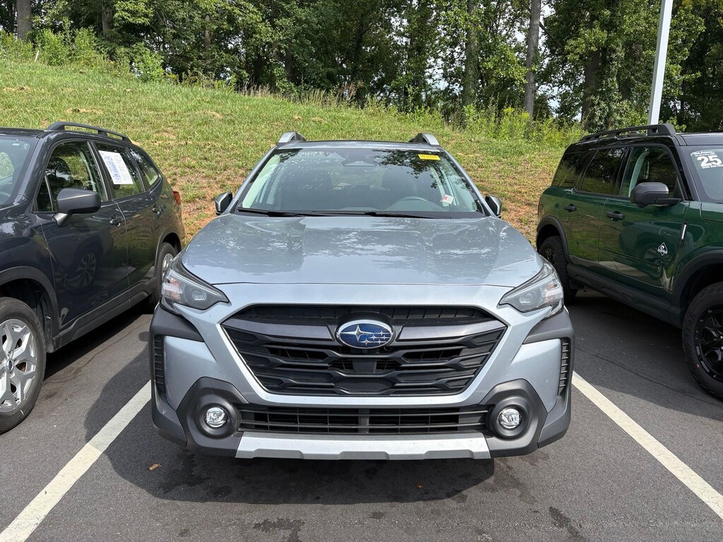 Used 2025 Subaru Outback Touring SUV