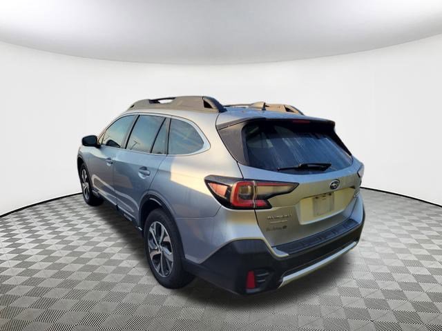 2022 Subaru Outback Limited XT photo 3