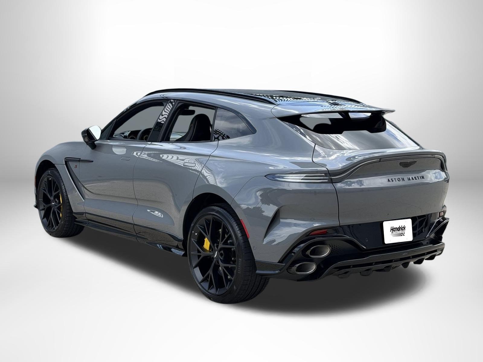 Aston Martin DBX S