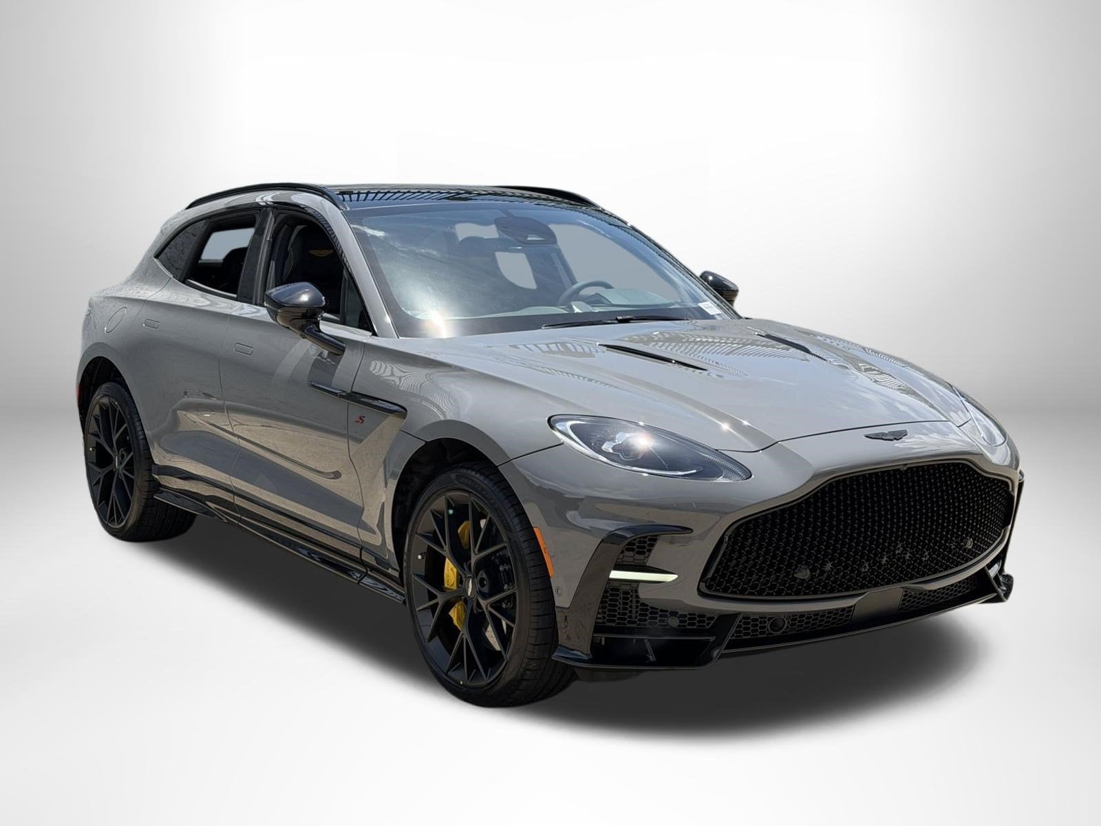 Aston Martin DBX S