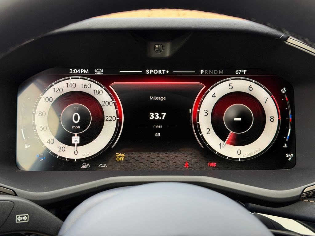 Aston Martin DBX 707