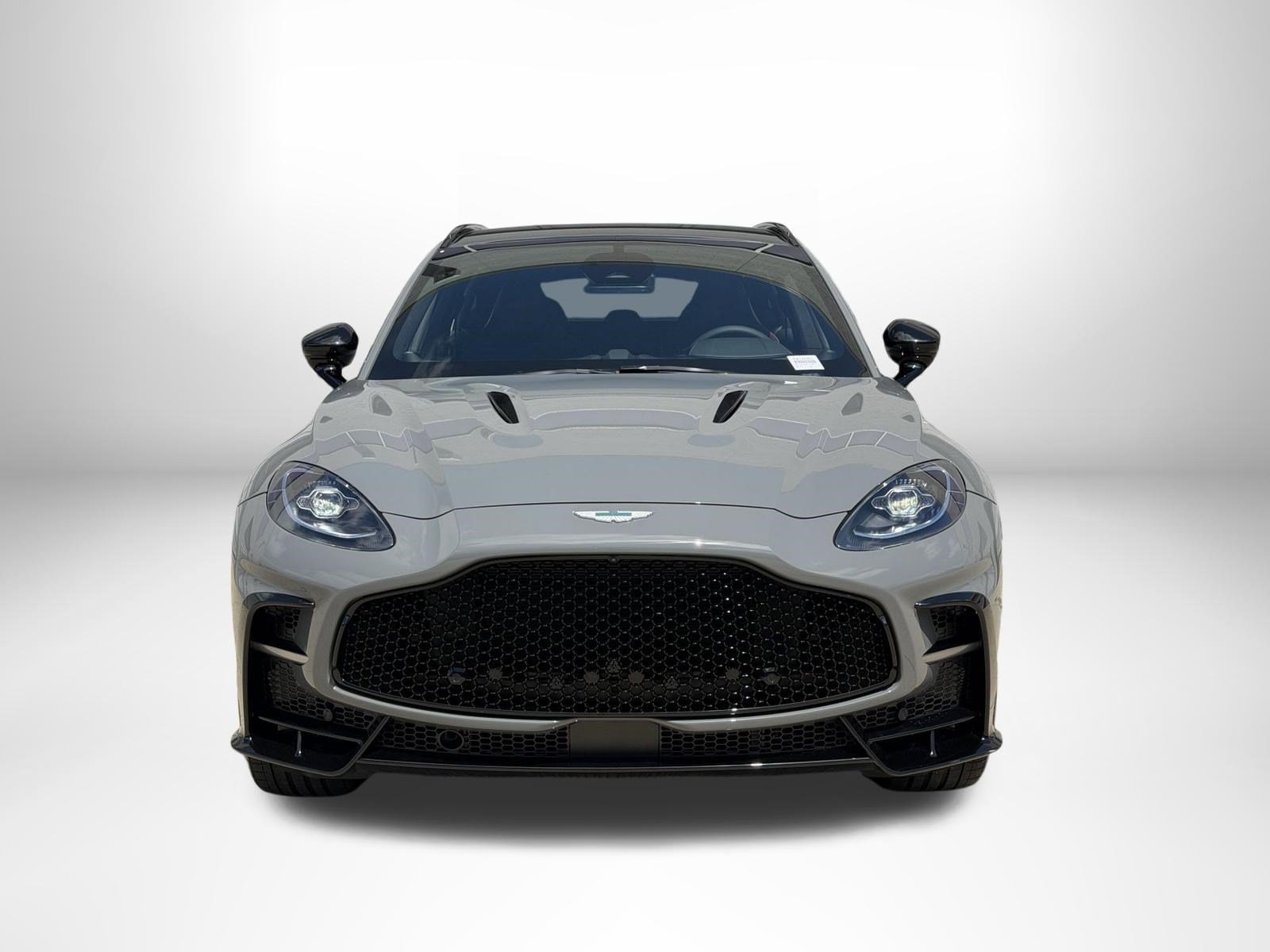 Aston Martin DBX S
