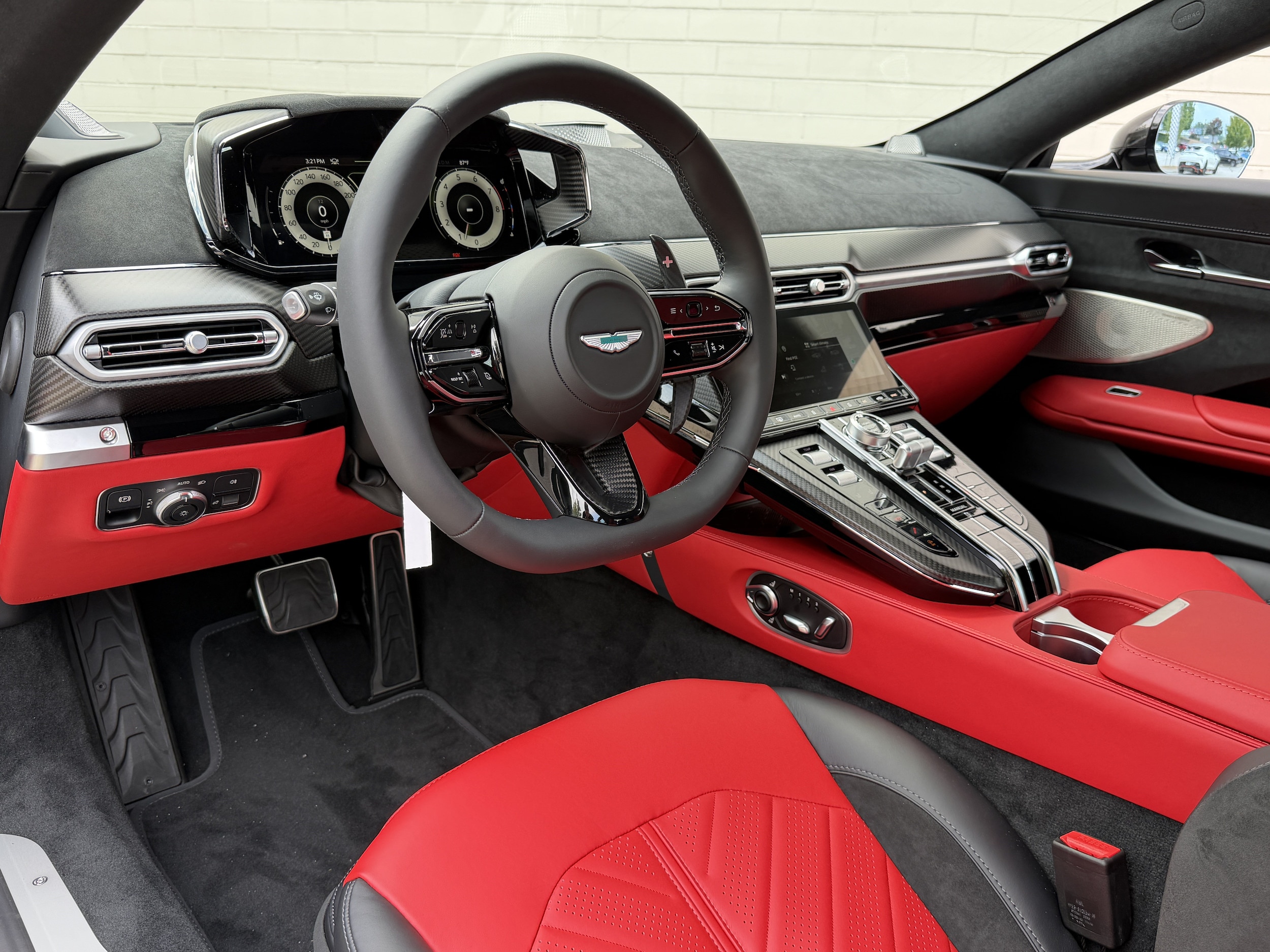 Aston Martin Vantage S