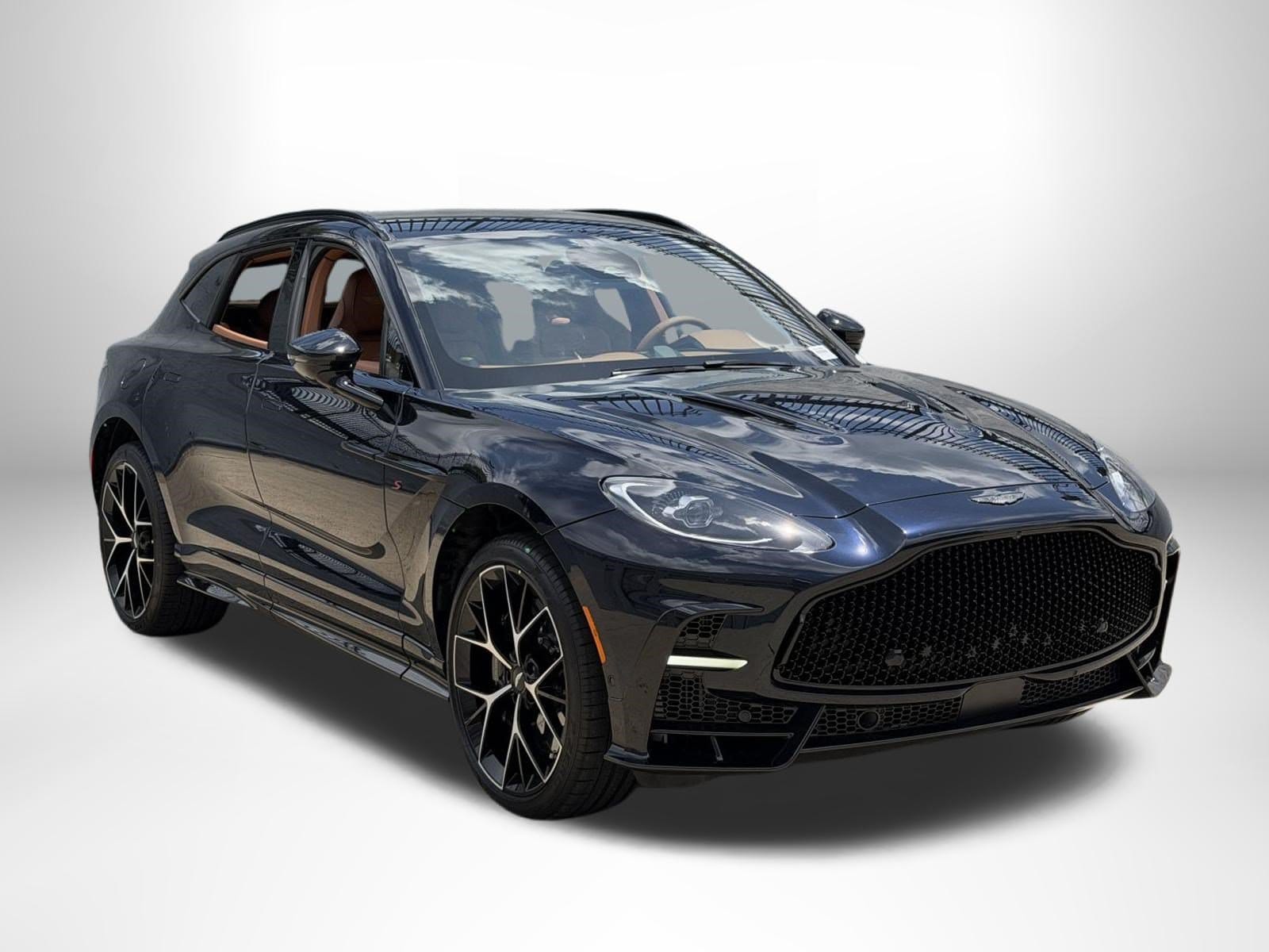 Aston Martin DBX S