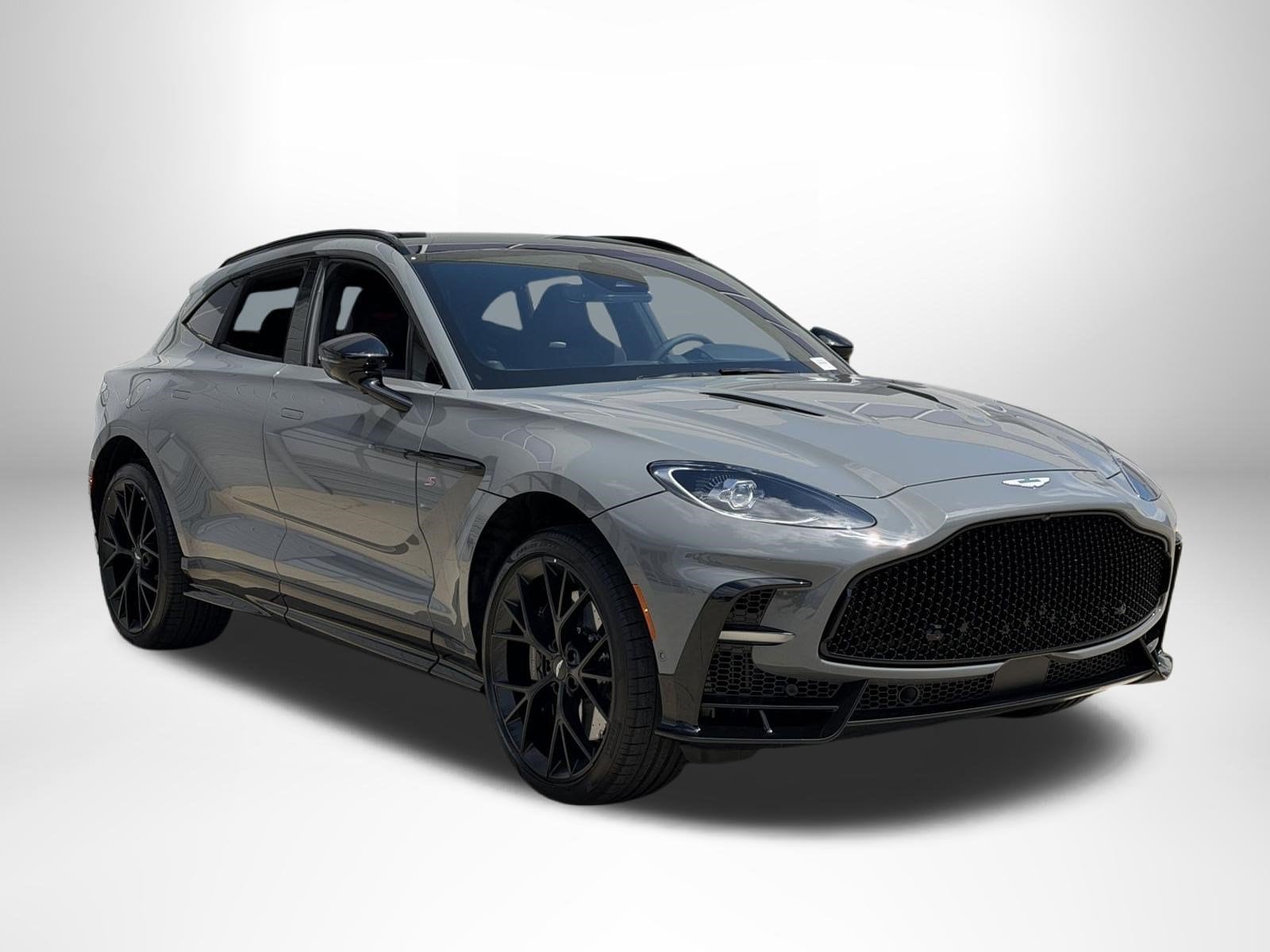 Aston Martin DBX S