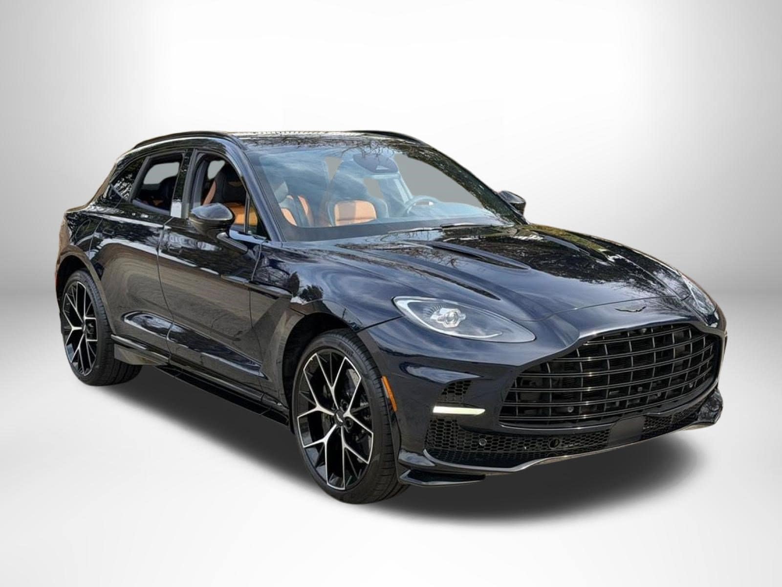 Aston Martin DBX 707