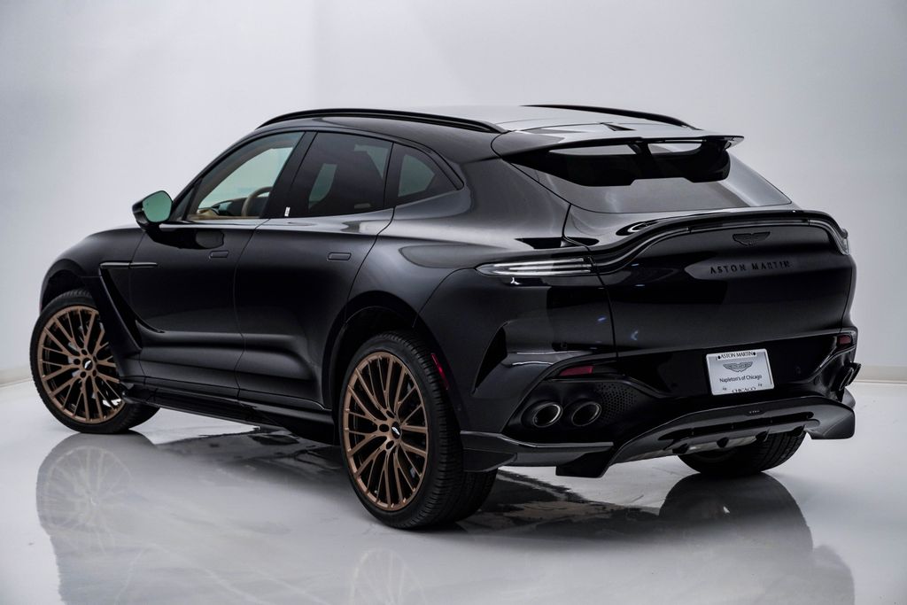 2025 Aston Martin DBX 707 - Photo 10