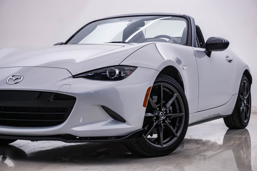 Used 2018 Mazda MX-5 Miata Club with VIN JM1NDAC75J0204853 for sale in Downers Grove, IL