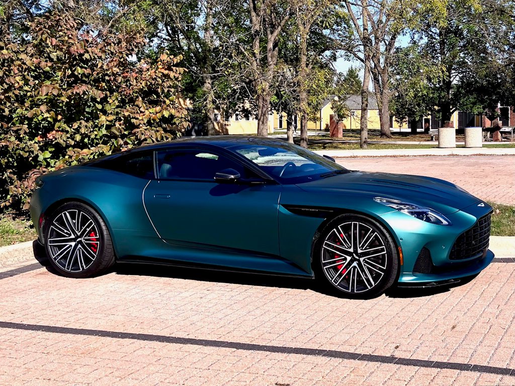 2025 Aston Martin DB12