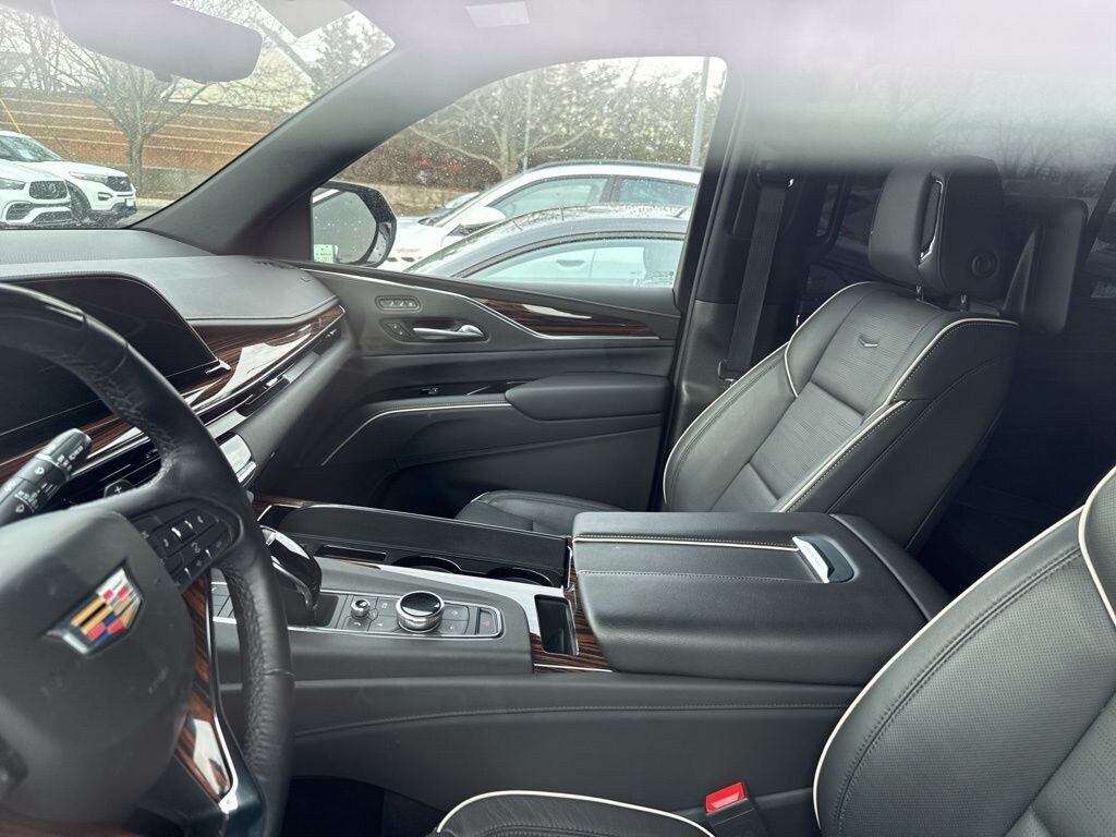 Used 2024 CADILLAC Escalade Premium Luxury SUV