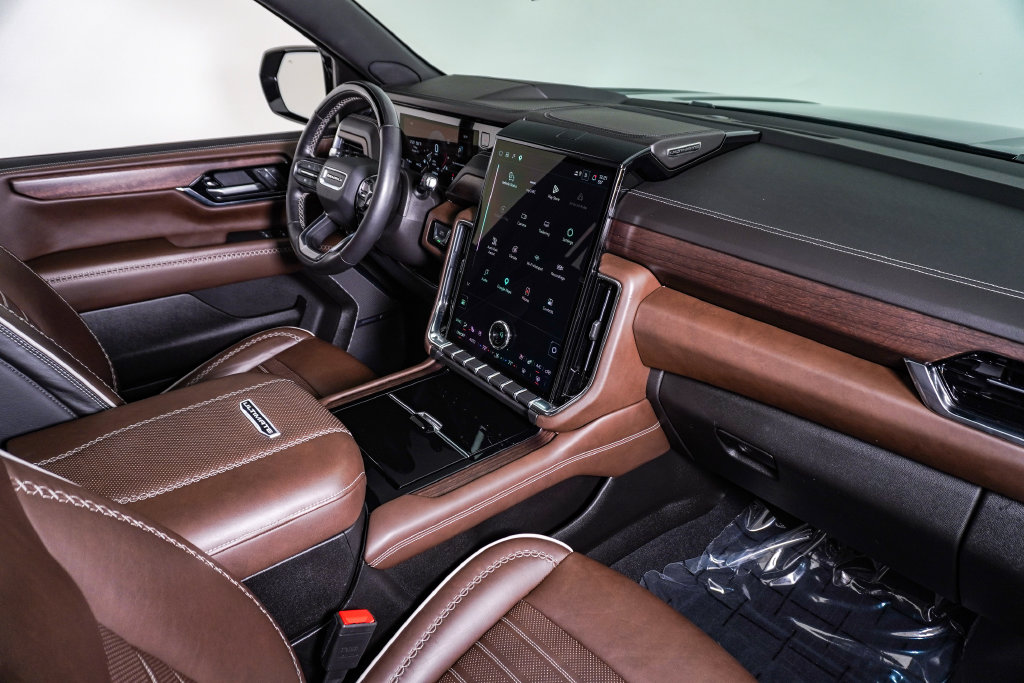 2025 GMC Yukon XL Denali Ultimate - Photo 15