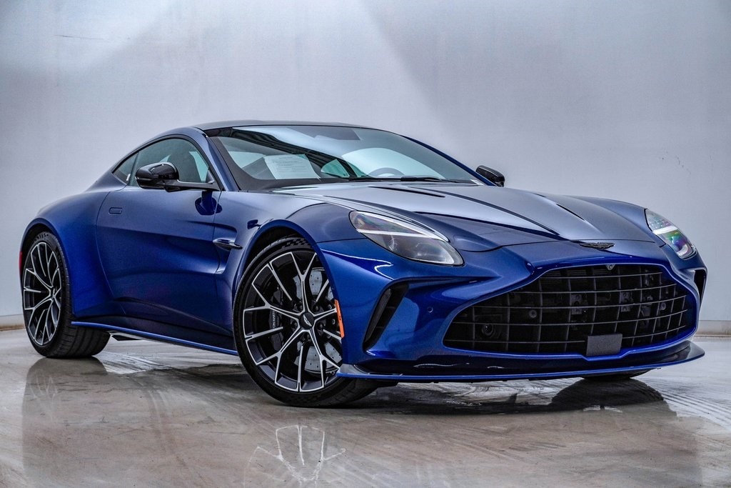 2025 Aston Martin Vantage Base's photo