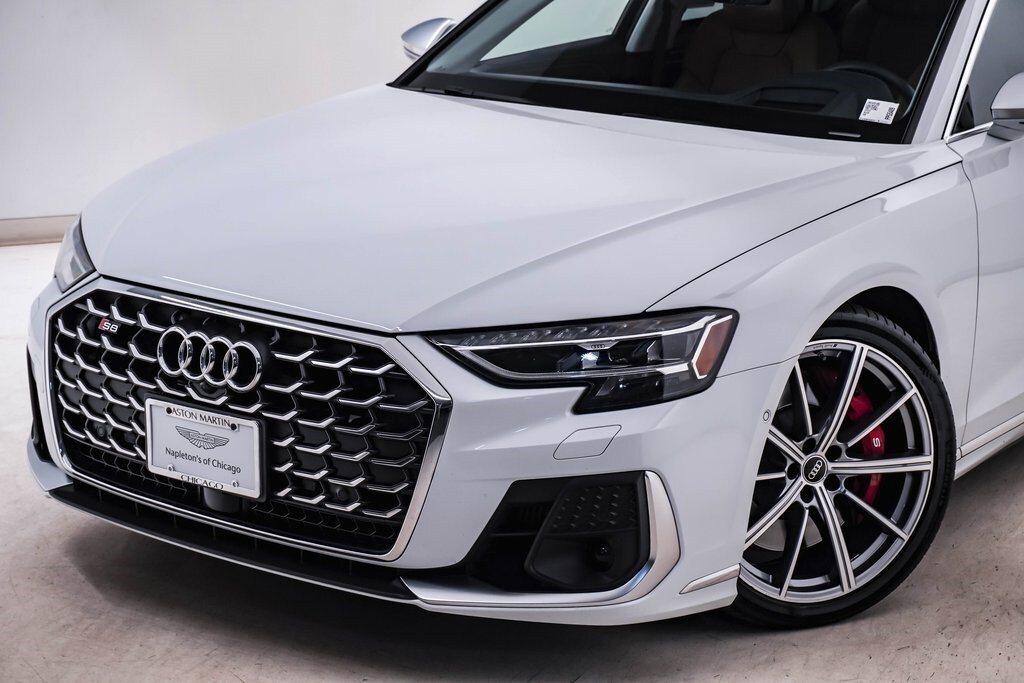 2022 Audi S8 4.0T Quattro photo 4