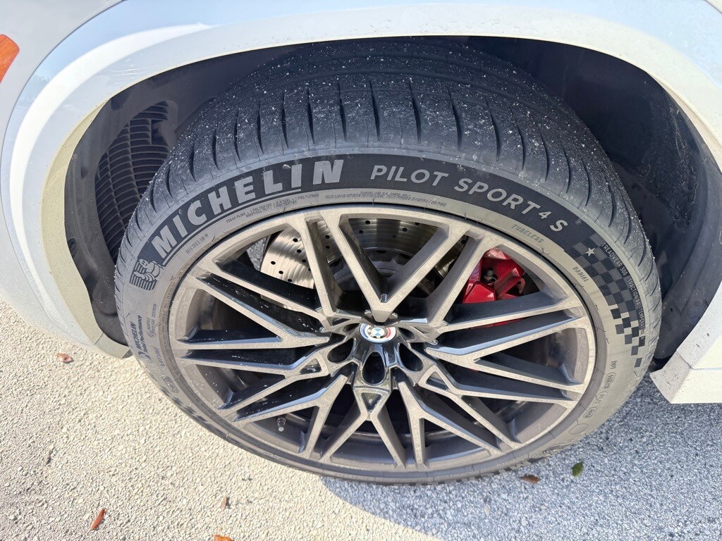 2022 Bmw X6 M photo 4