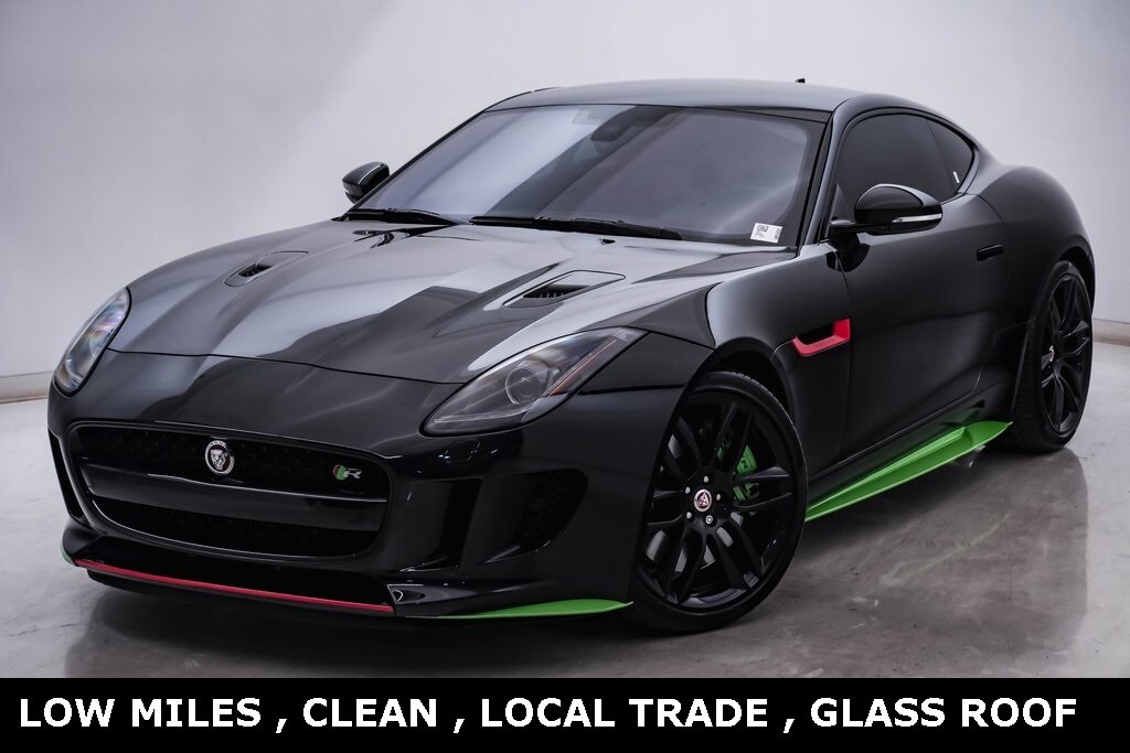 2017 Jaguar F-TYPE R photo 3