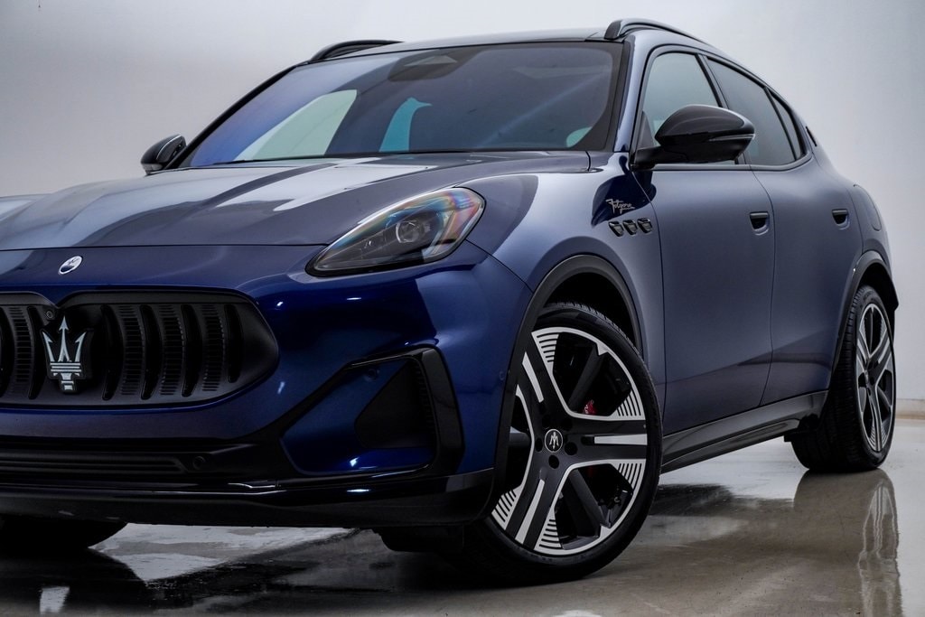 Certified 2025 Maserati Grecale FOLGORE with VIN ZN6RMDE26S7456798 for sale in Downers Grove, IL