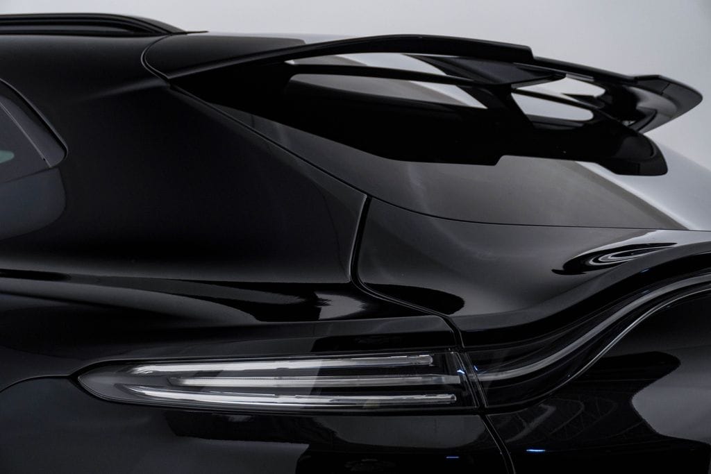 2025 Aston Martin DBX 707 - Photo 13