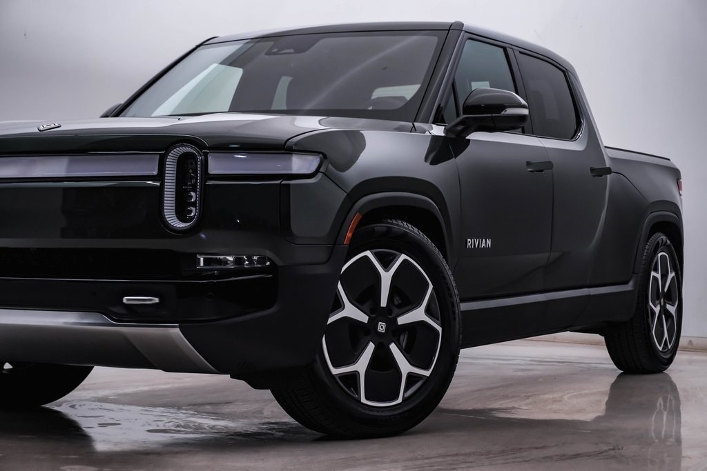 Used 2023 Rivian R1T Adventure with VIN 7FCTGBAA9PN026972 for sale in Downers Grove, IL