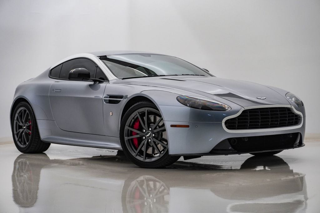 2015 Aston Martin V8 Vantage Coupe SPORTSHIFT GT's photo