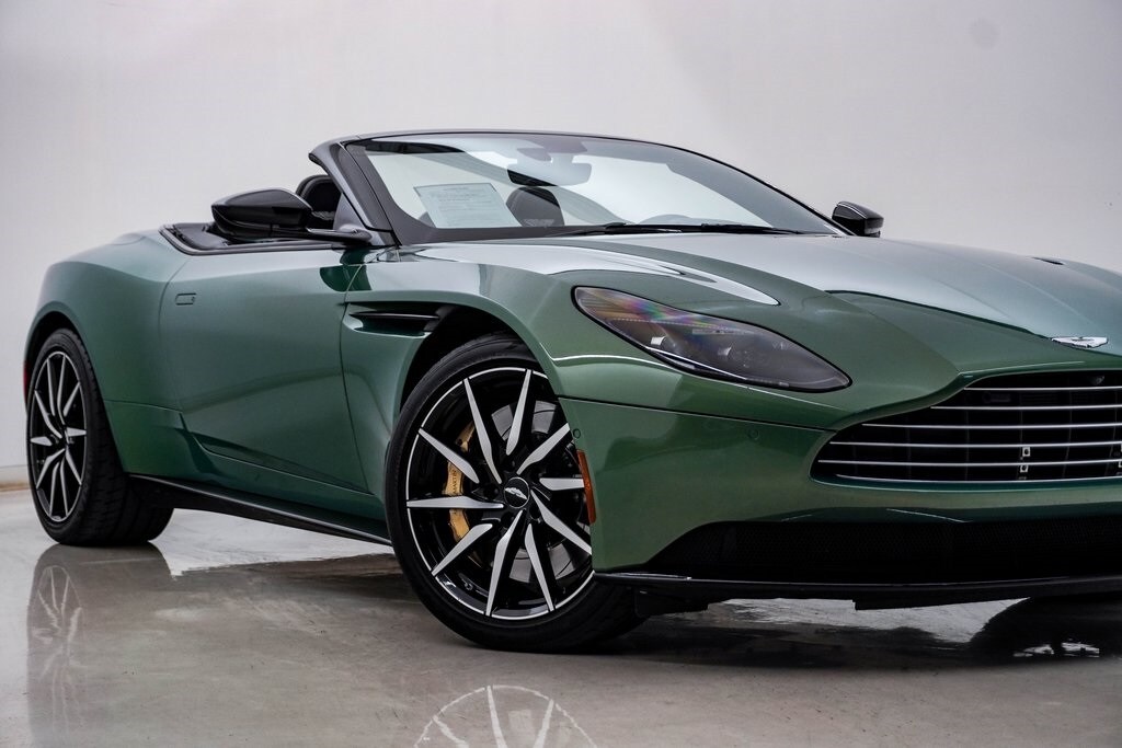 2023 Aston Martin DB11 AM5 photo 2