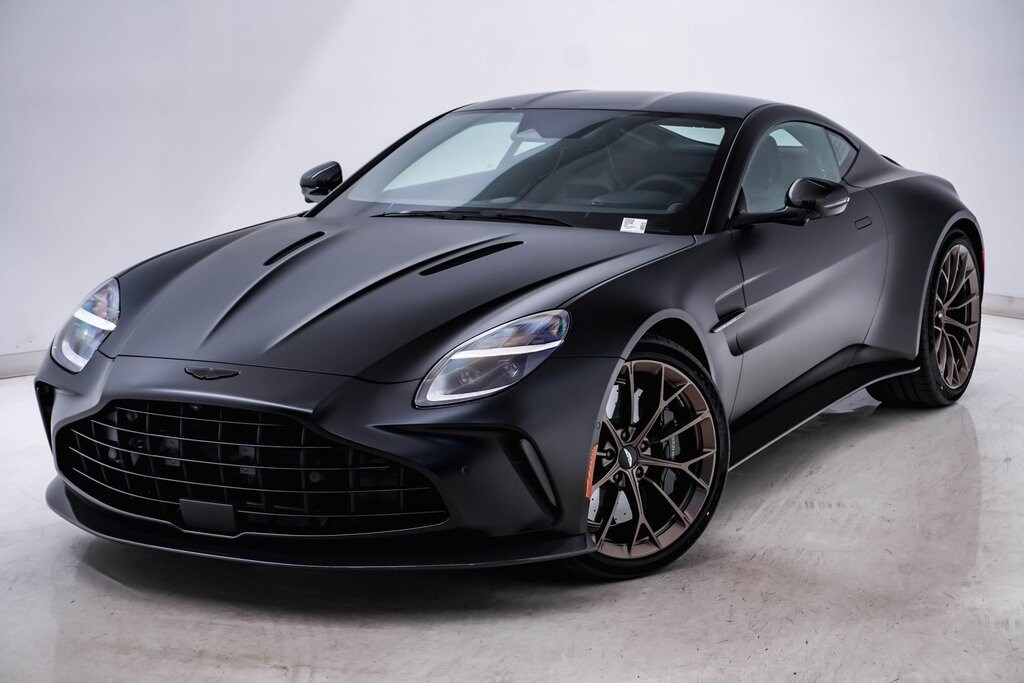 2025 Aston Martin Vantage photo 3