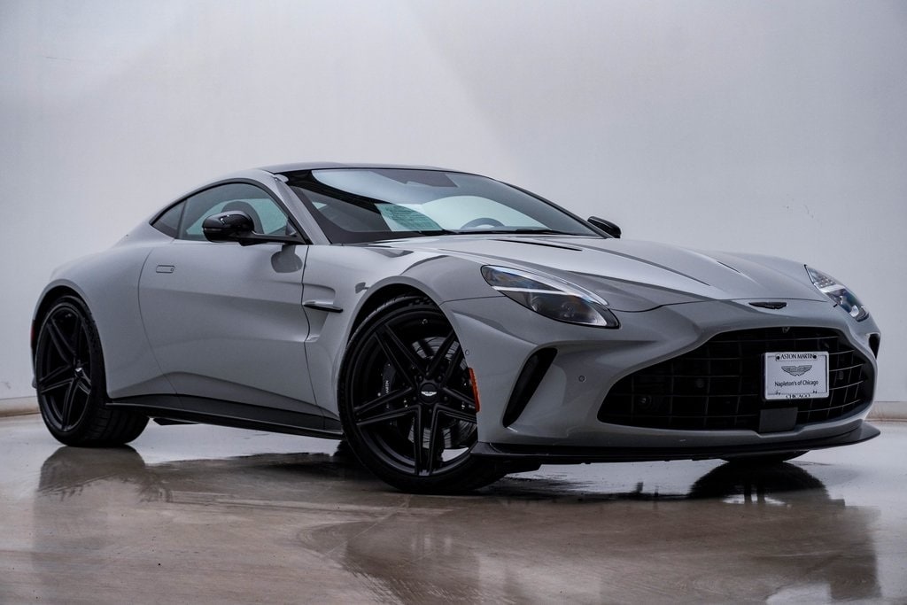 2025 Aston Martin Vantage Base's photo