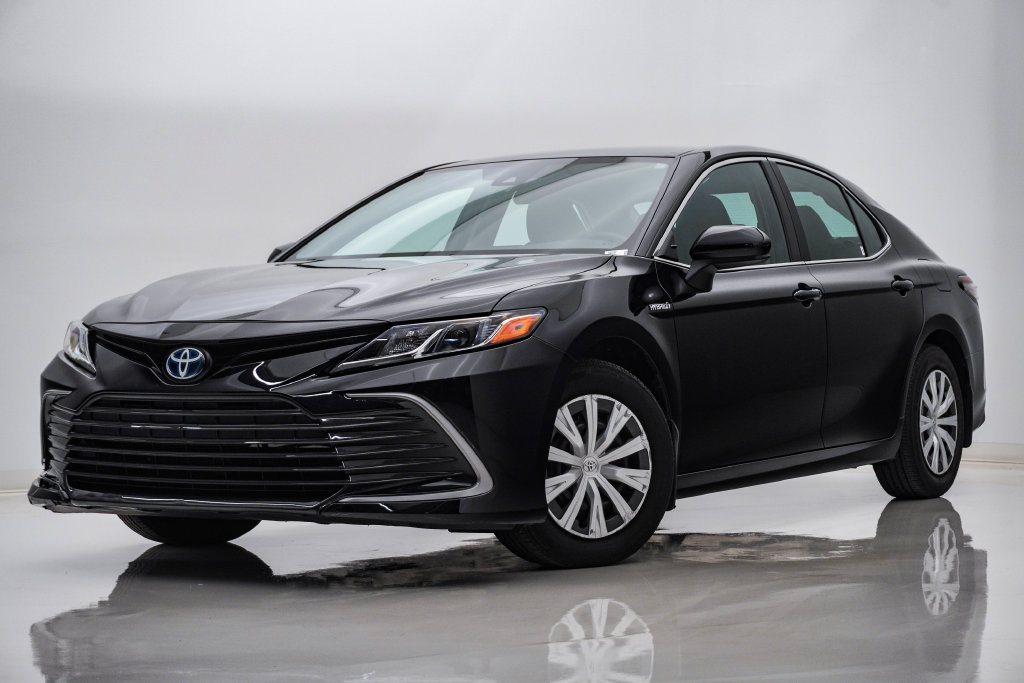 2021 Toyota Camry Hybrid LE Sedan