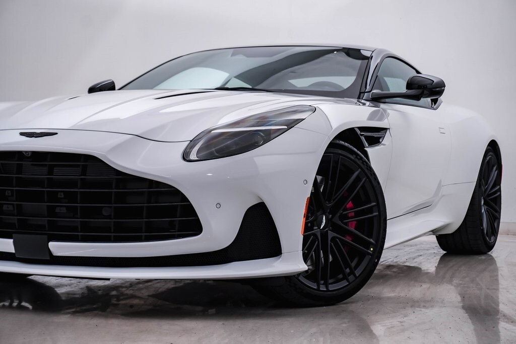 2025 Aston Martin DB12 AM5 photo 2