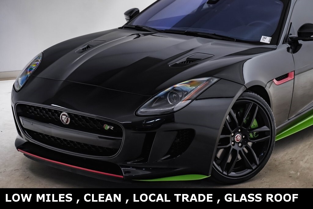 2017 Jaguar F-TYPE R photo 4