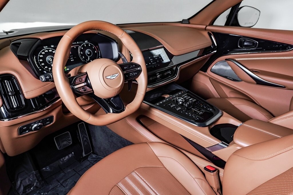 2025 Aston Martin DBX DBX707 photo 3