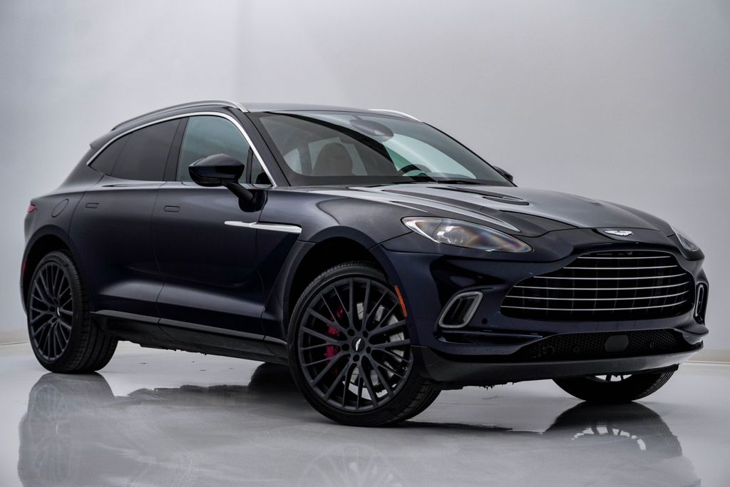2021 Aston Martin DBX