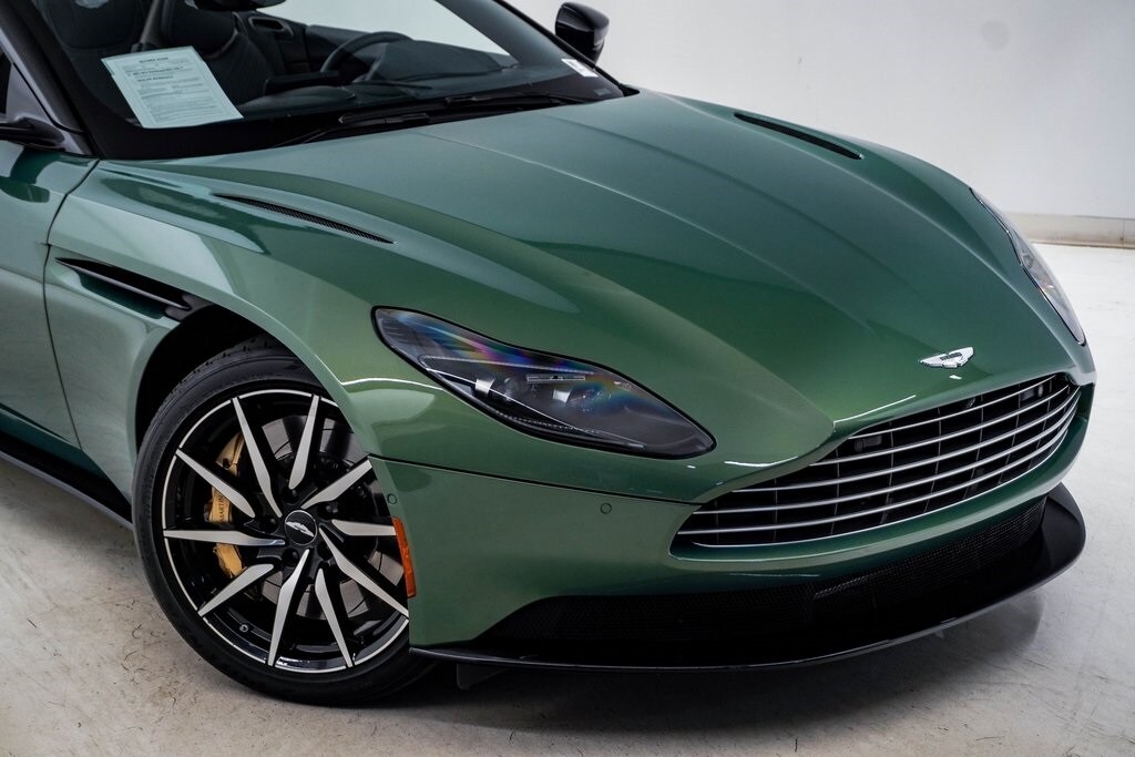 2023 Aston Martin DB11 AM5 photo 4