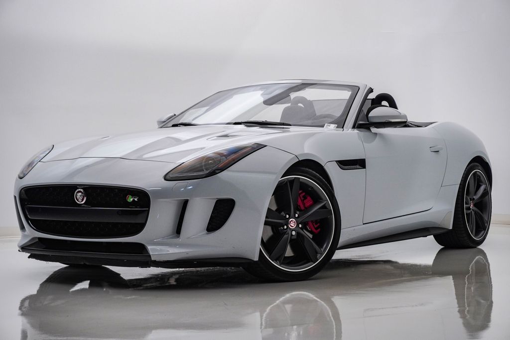 2017 Jaguar F-TYPE R Convertible's photo