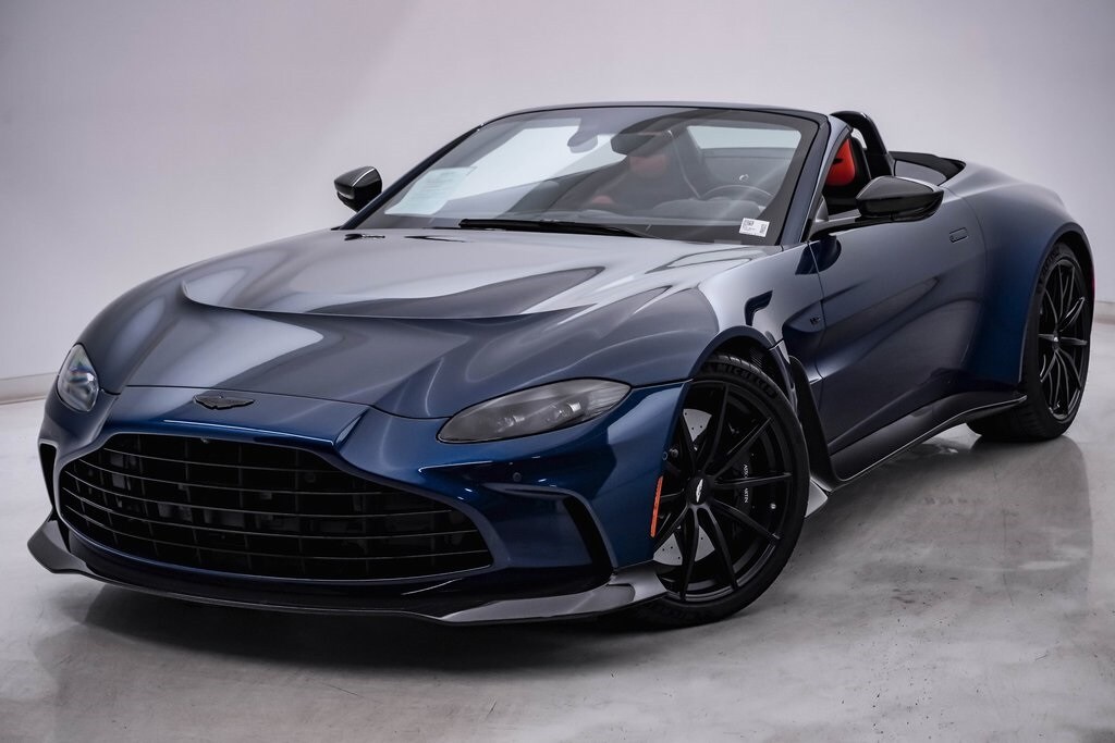 2023 Aston Martin V12 Vantage photo 3
