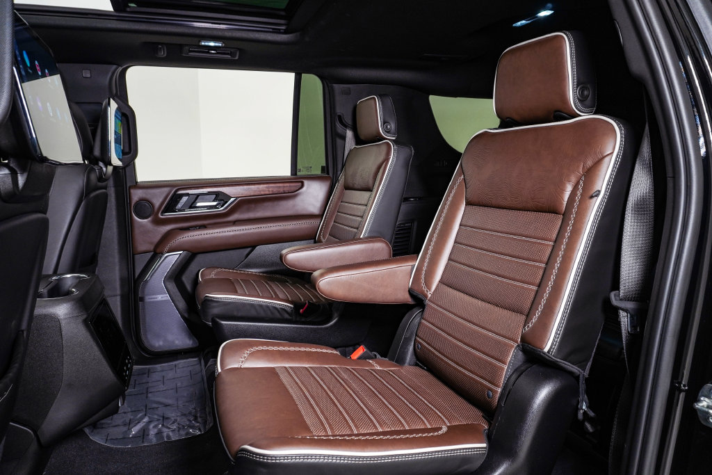 2025 GMC Yukon XL Denali Ultimate - Photo 20
