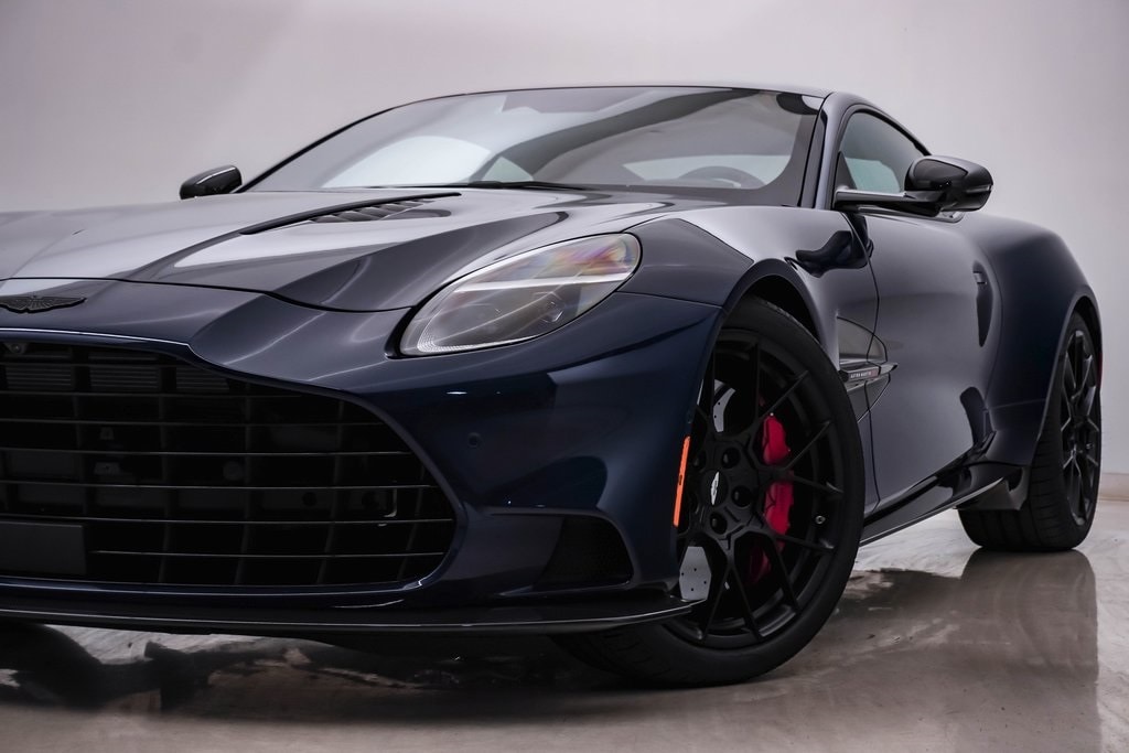 暗所保管・極美品✨autoart Aston Martin V12 暗所保管・極美品✨autoart Aston Martin V12 AUTOart 1:18