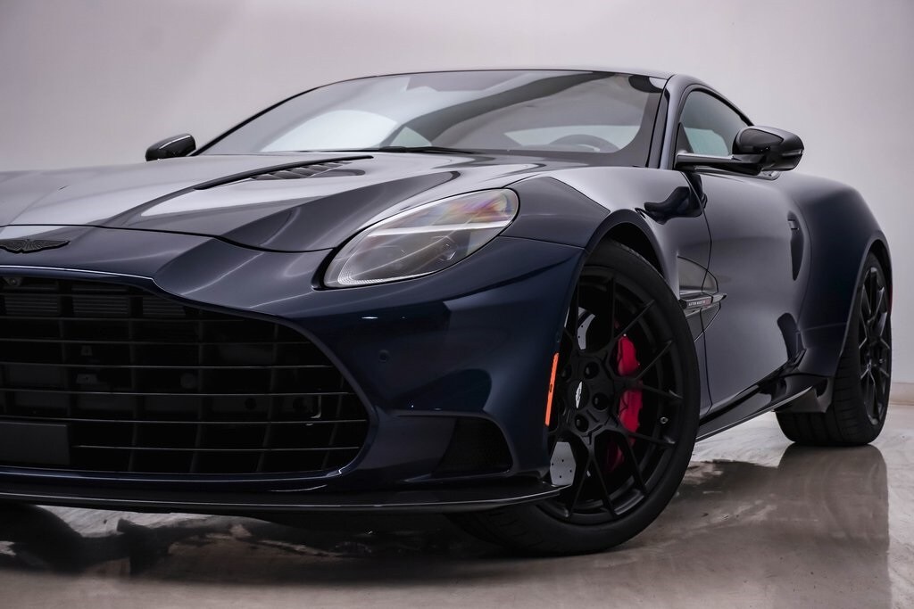 2025 Aston Martin Vanquish AM7 photo 2