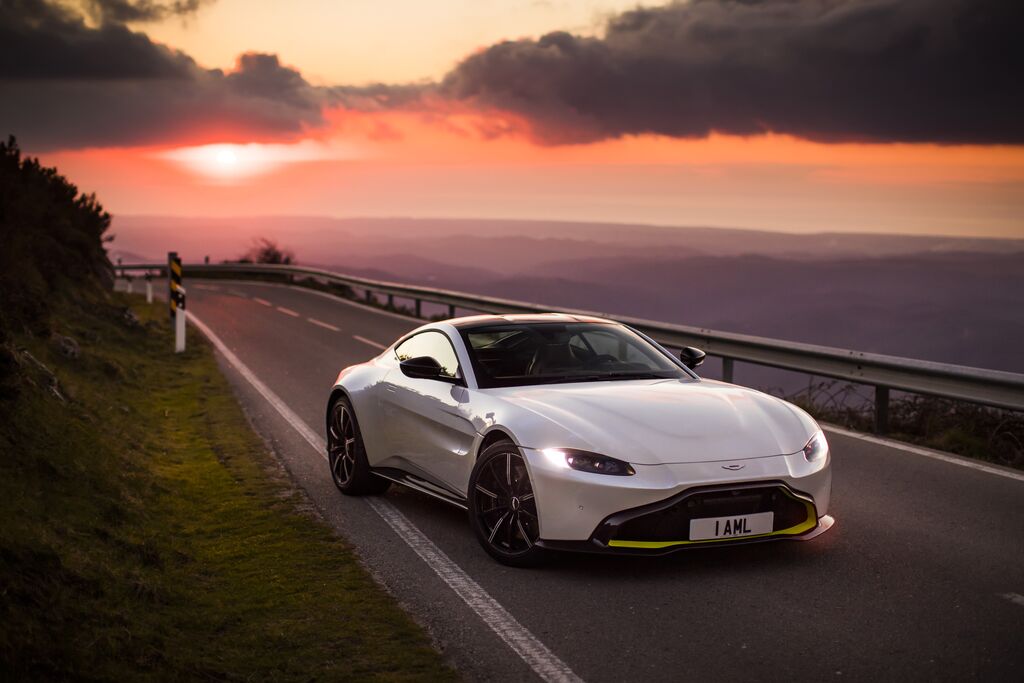 Aston Martin Vantage Lease Near Chicago & Downers Grove, IL