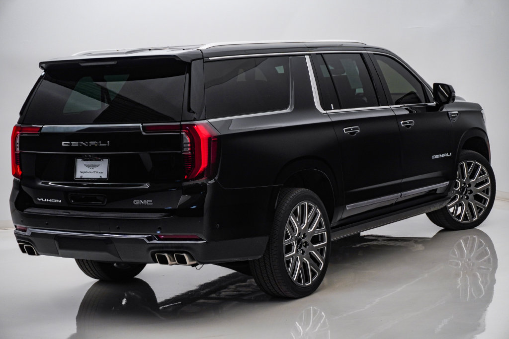 2025 GMC Yukon XL Denali Ultimate - Photo 11