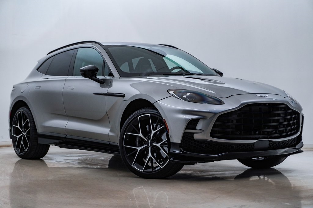2025 Aston Martin DBX 707