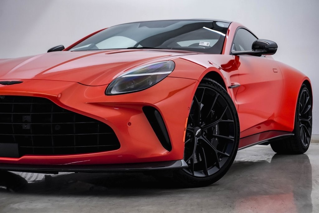 Certified 2025 Aston Martin Vantage Base with VIN SCFSMGFW1SGN08913 for sale in Downers Grove, IL