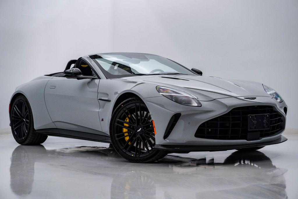 2026 Aston Martin Vantage Base