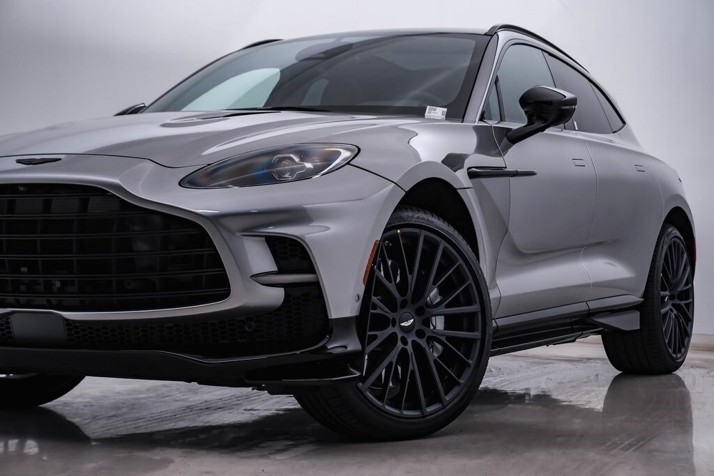 2025 Aston Martin DBX AM8 DBX707 photo 2