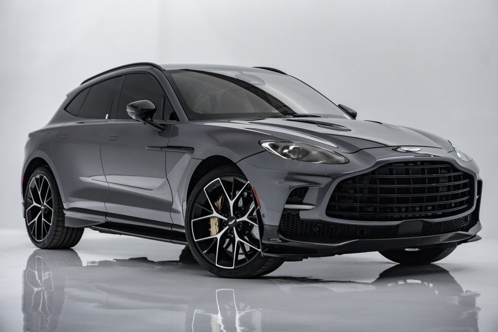 2025 Aston Martin DBX 707