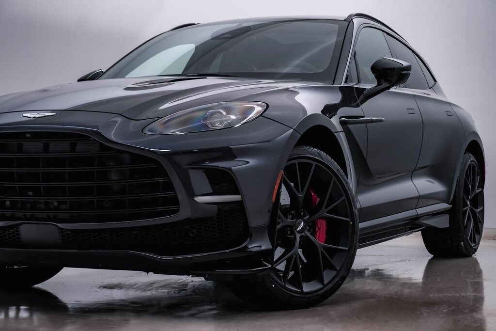 2025 Aston Martin DBX AM8 DBX707 photo 2
